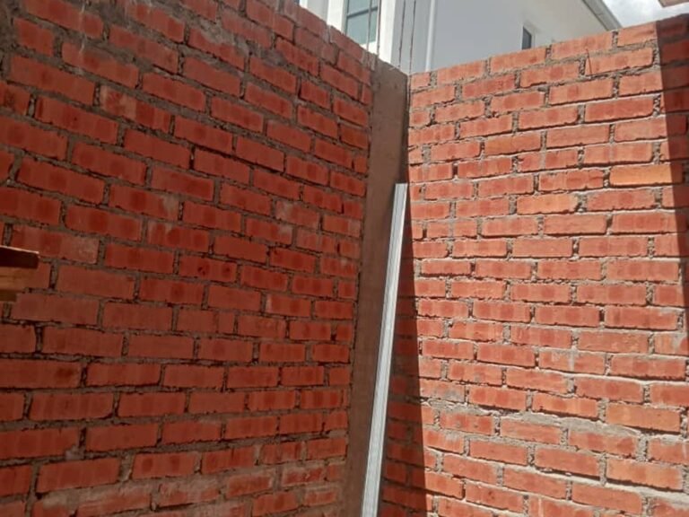 home_renovation_brick_wall_1387x1040