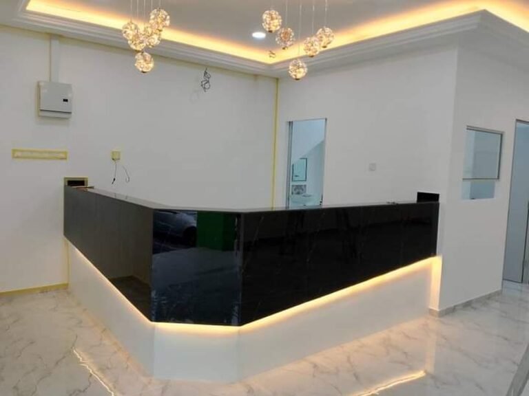 reception_counter_1387x1040